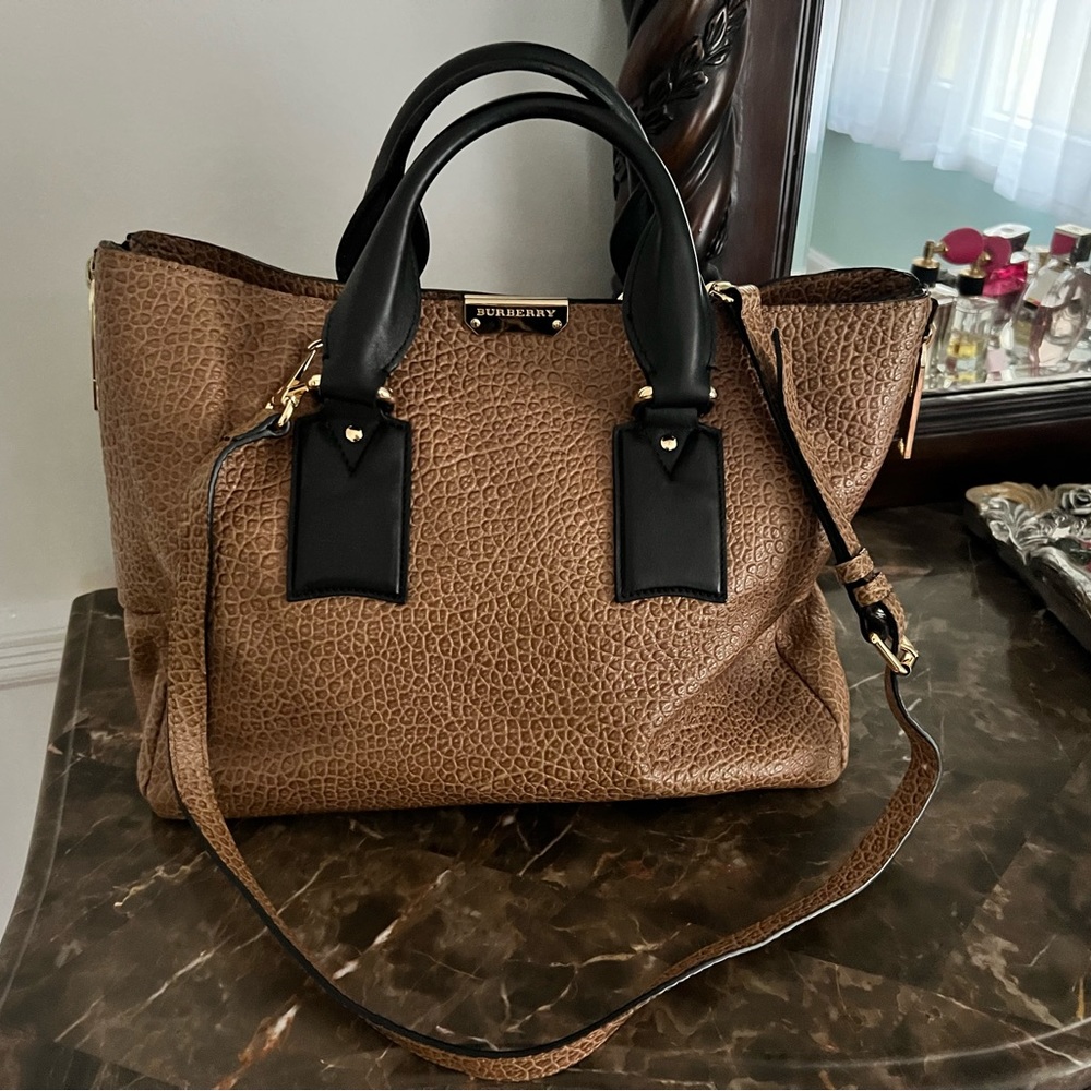 Authentic Burberry Purse/Bag